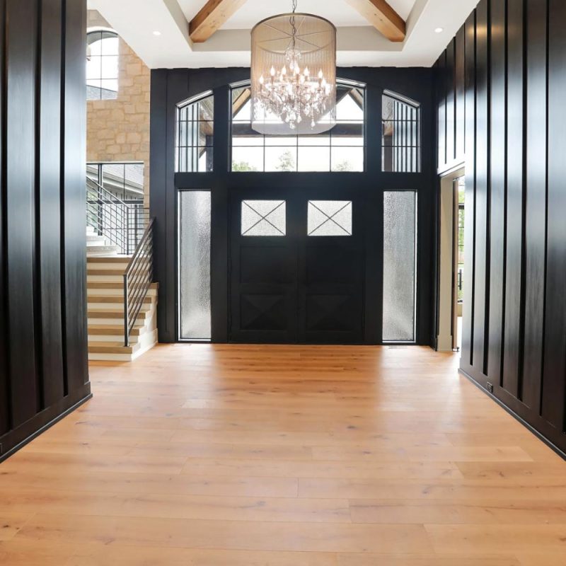 G&G custom home luxury entry design | Wood Wind Landing