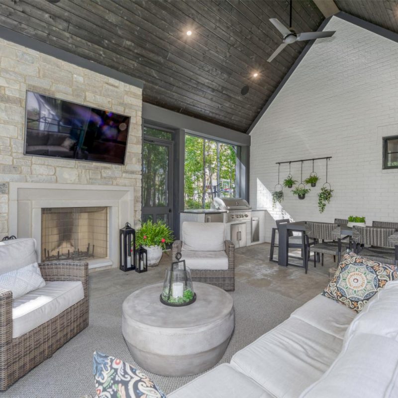 Gradison Design Build custom home living room details | Wood Wind Landing